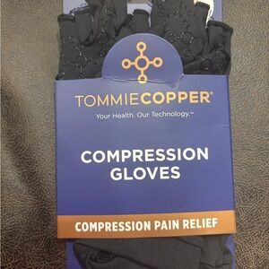 Tommie Copper Small Black Infrared Half Finger Glove + Wrist Sleeve
